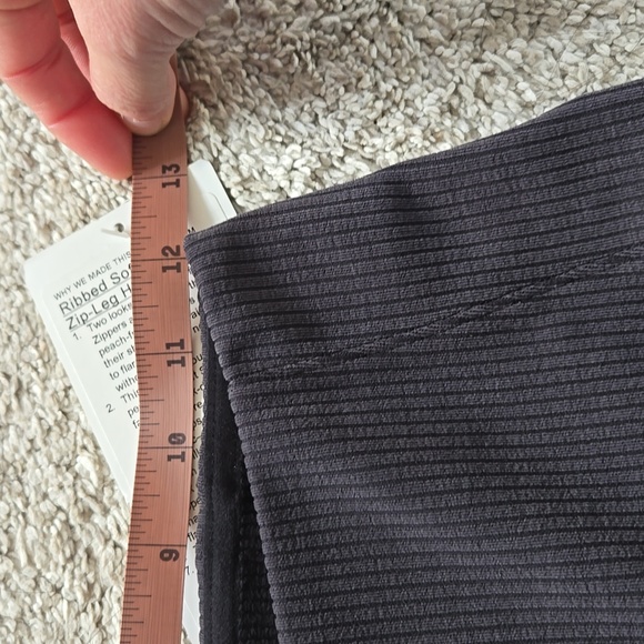 Lululemon Ribbed Softstream Hi-Rise Crop - Picture 4 of 10